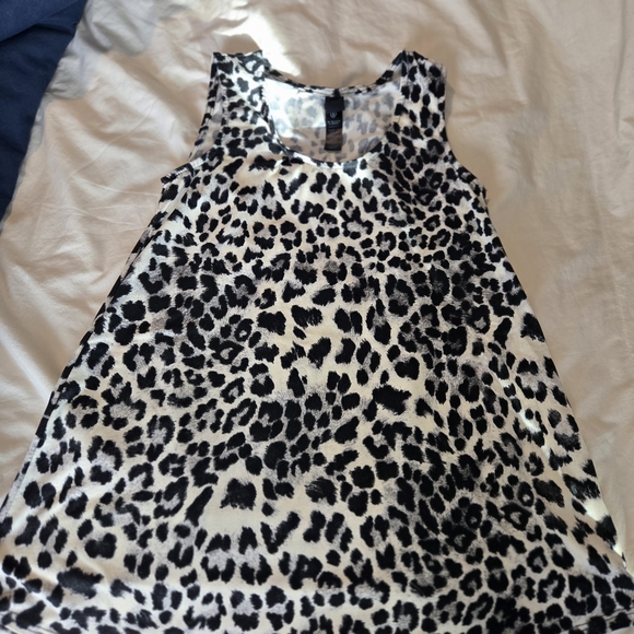 Agnes & Dora Animal Print Top - Picture 1 of 3